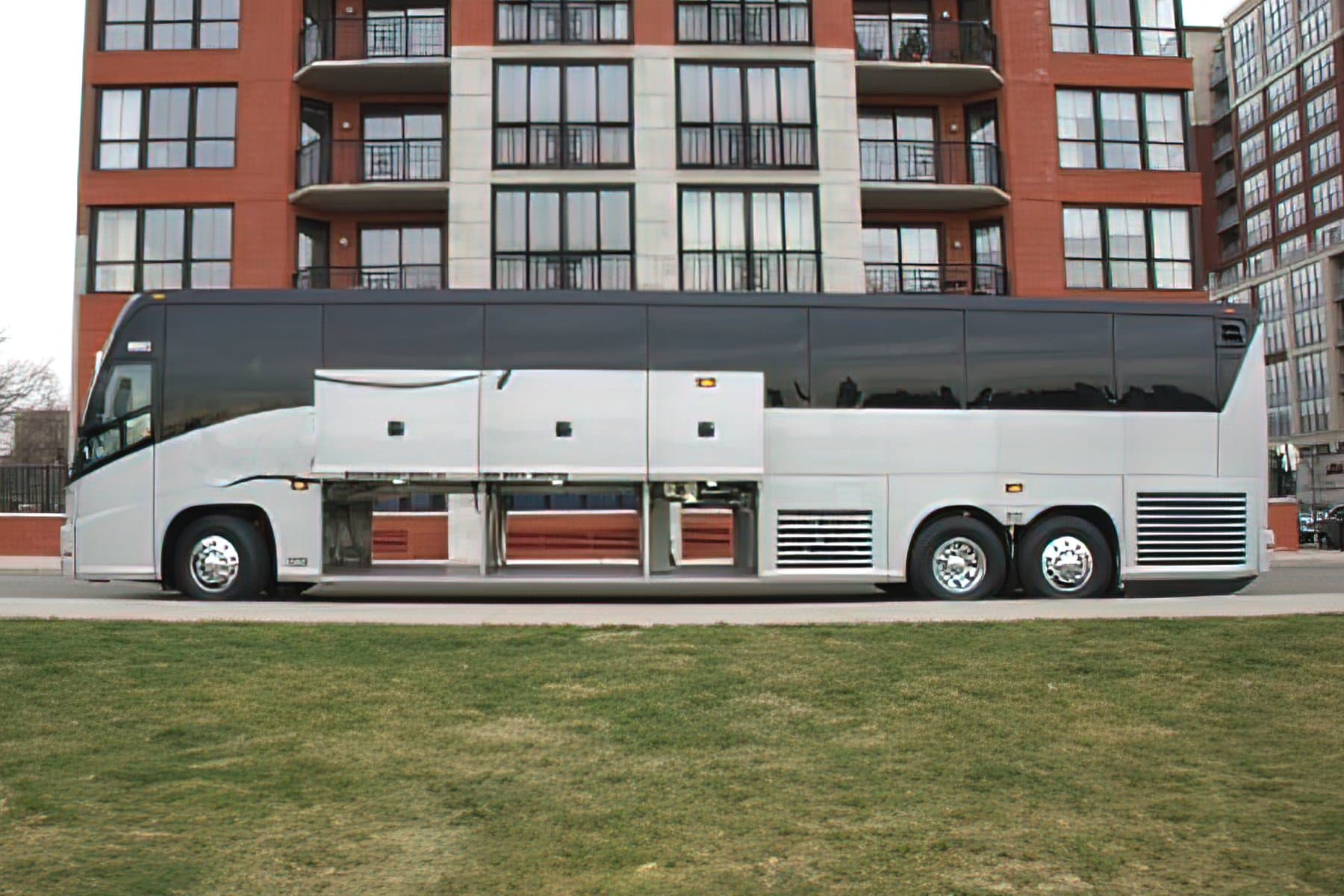 54 Passenger MCI J Model Coach exterior 3