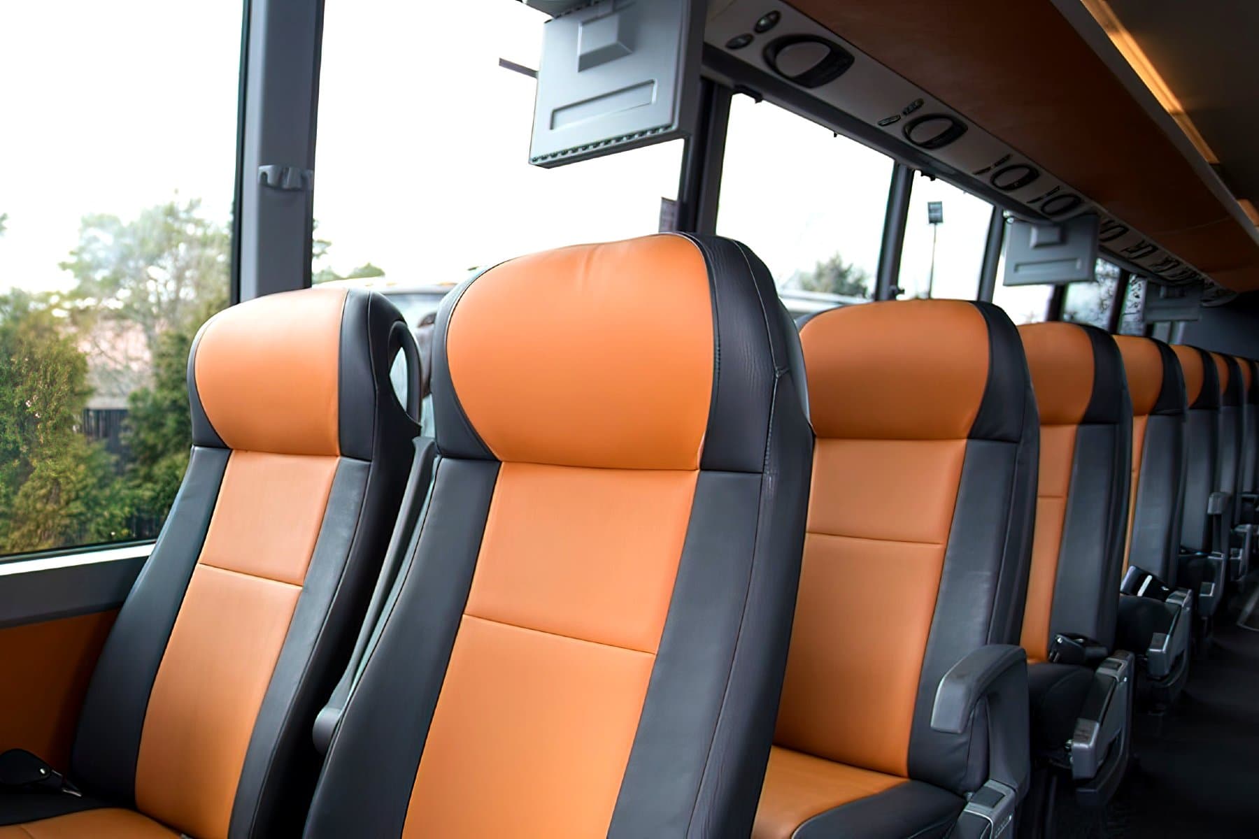 56 PAX Luxury Setra S417 Coach Bus exterior 3