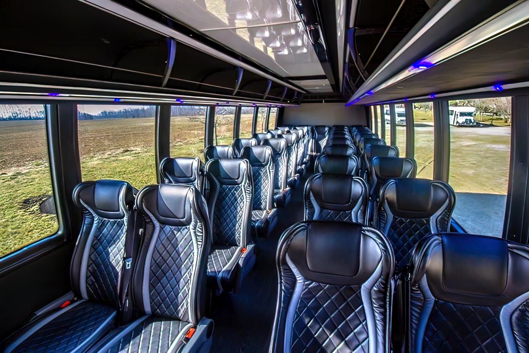 37 PAX Coach exterior 2