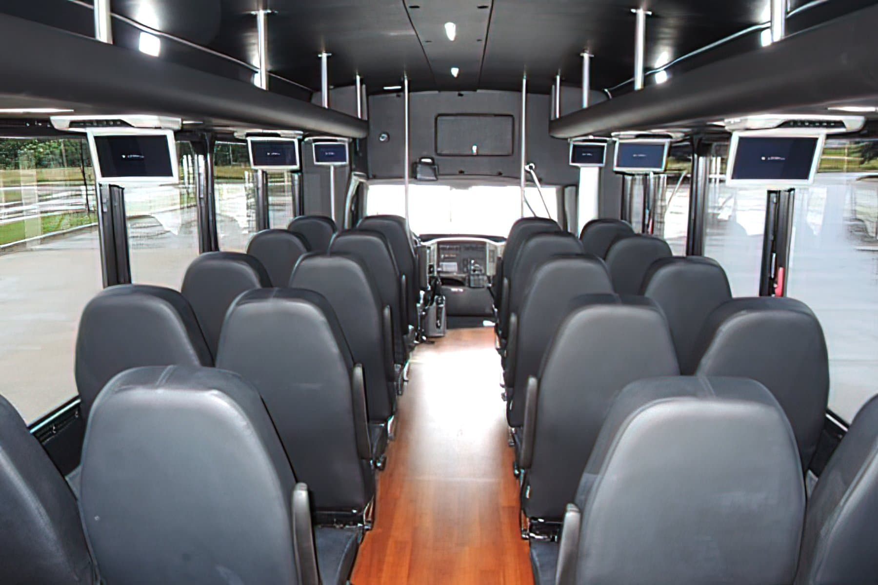 28  PASSENGER EXECUTIVE COACH exterior 3