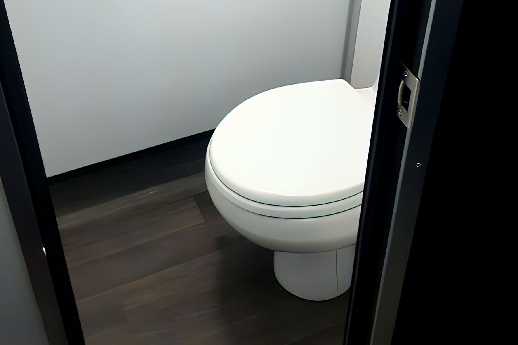 25 PAX Limo Bus With Bathroom exterior 5