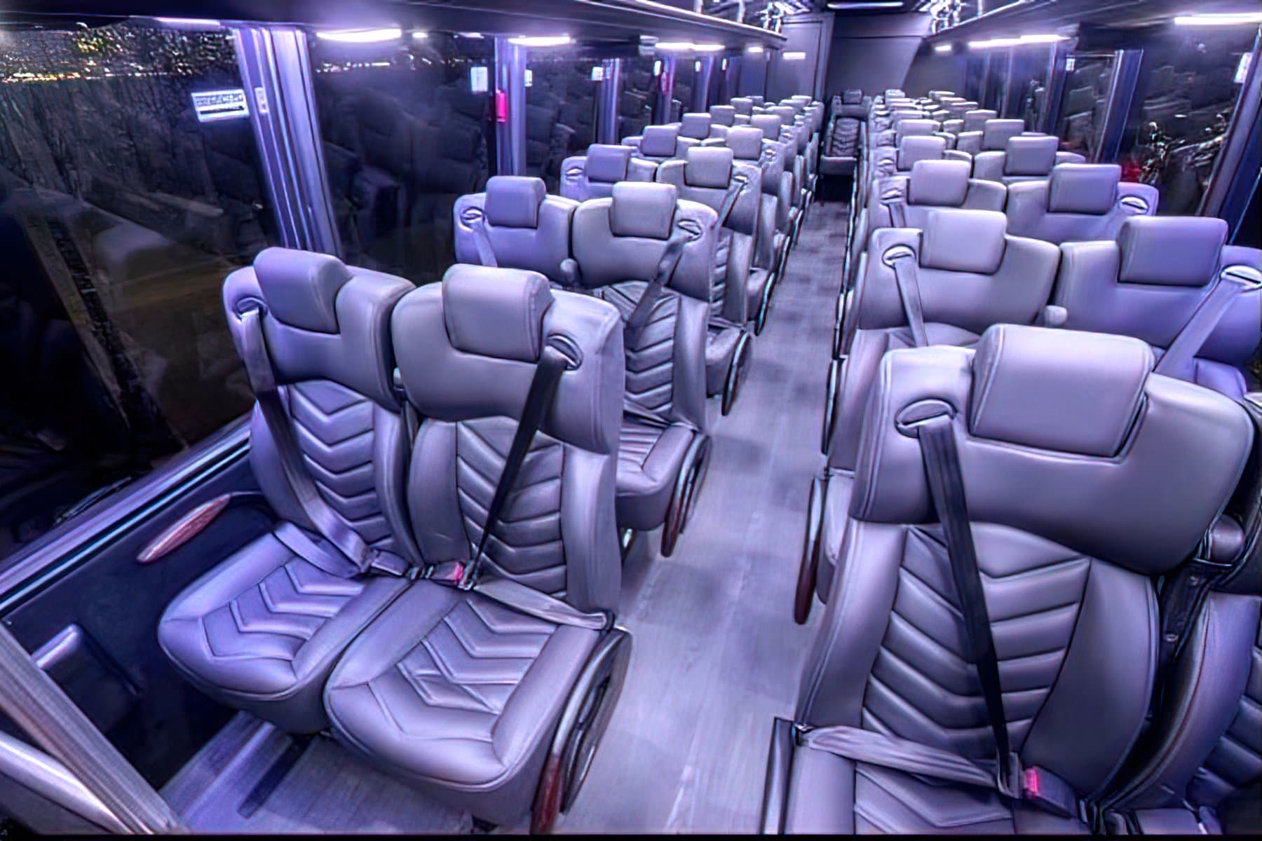 Motor Coach 39 PAX exterior 3