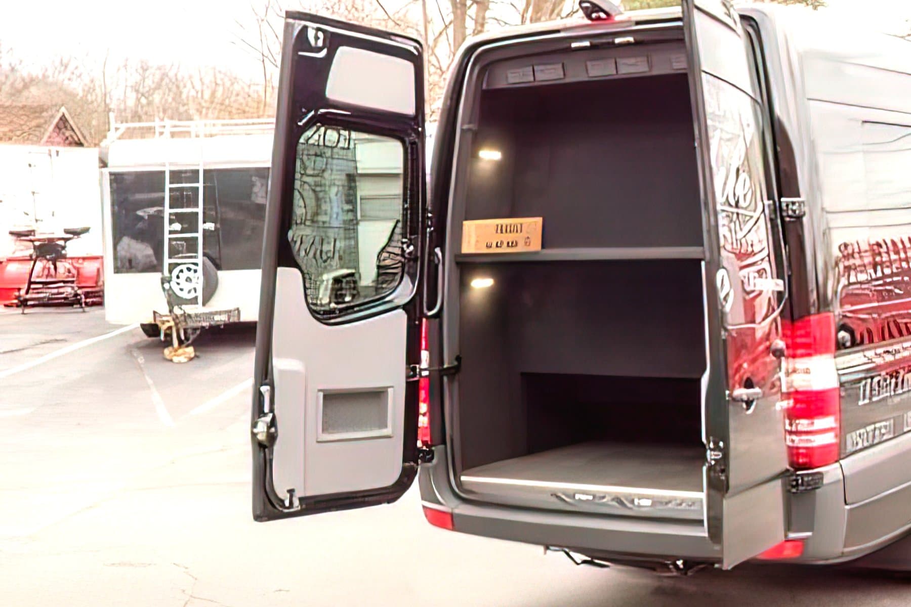 14 PAX MERCEDES SPRINTER exterior 7