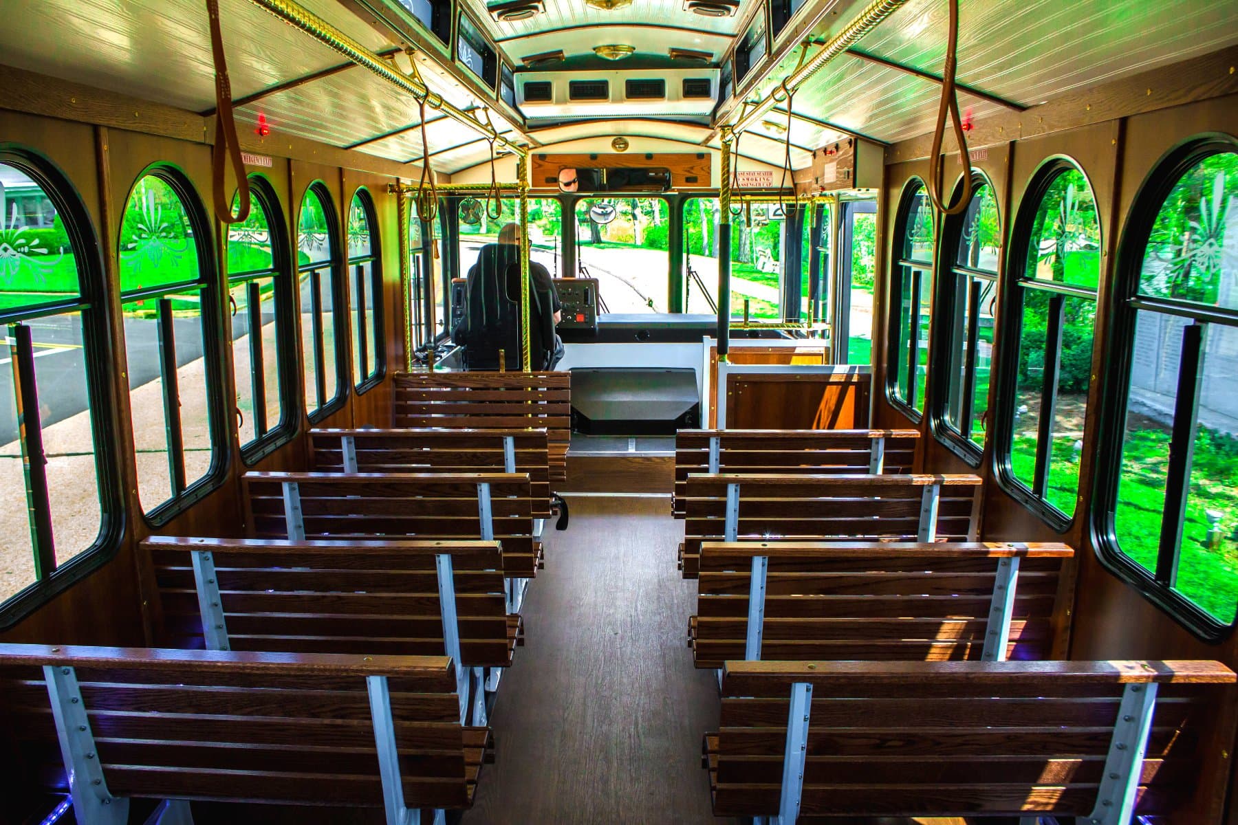 28 PAX WEDDING TROLLEY exterior 3