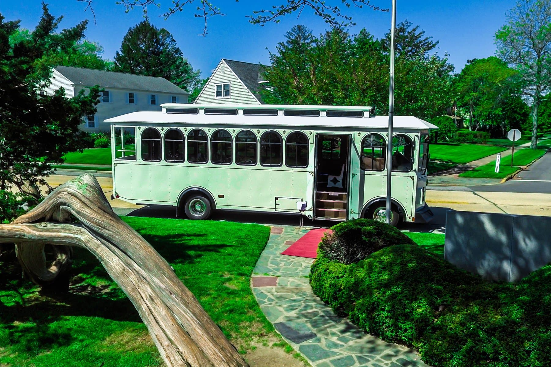28 PAX WEDDING TROLLEY exterior 5
