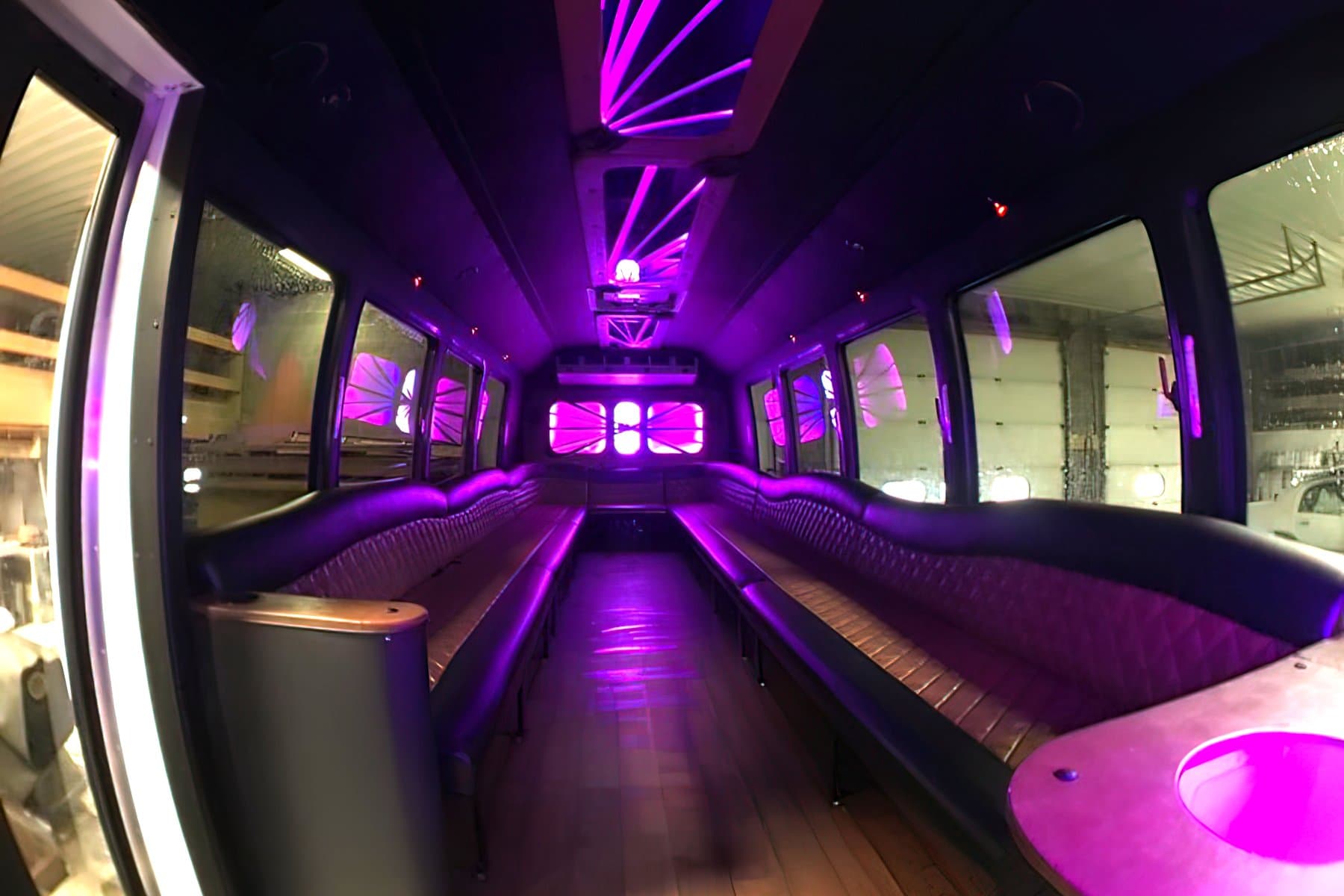 30 PAX Coach Limo Bus - Limousine for charter