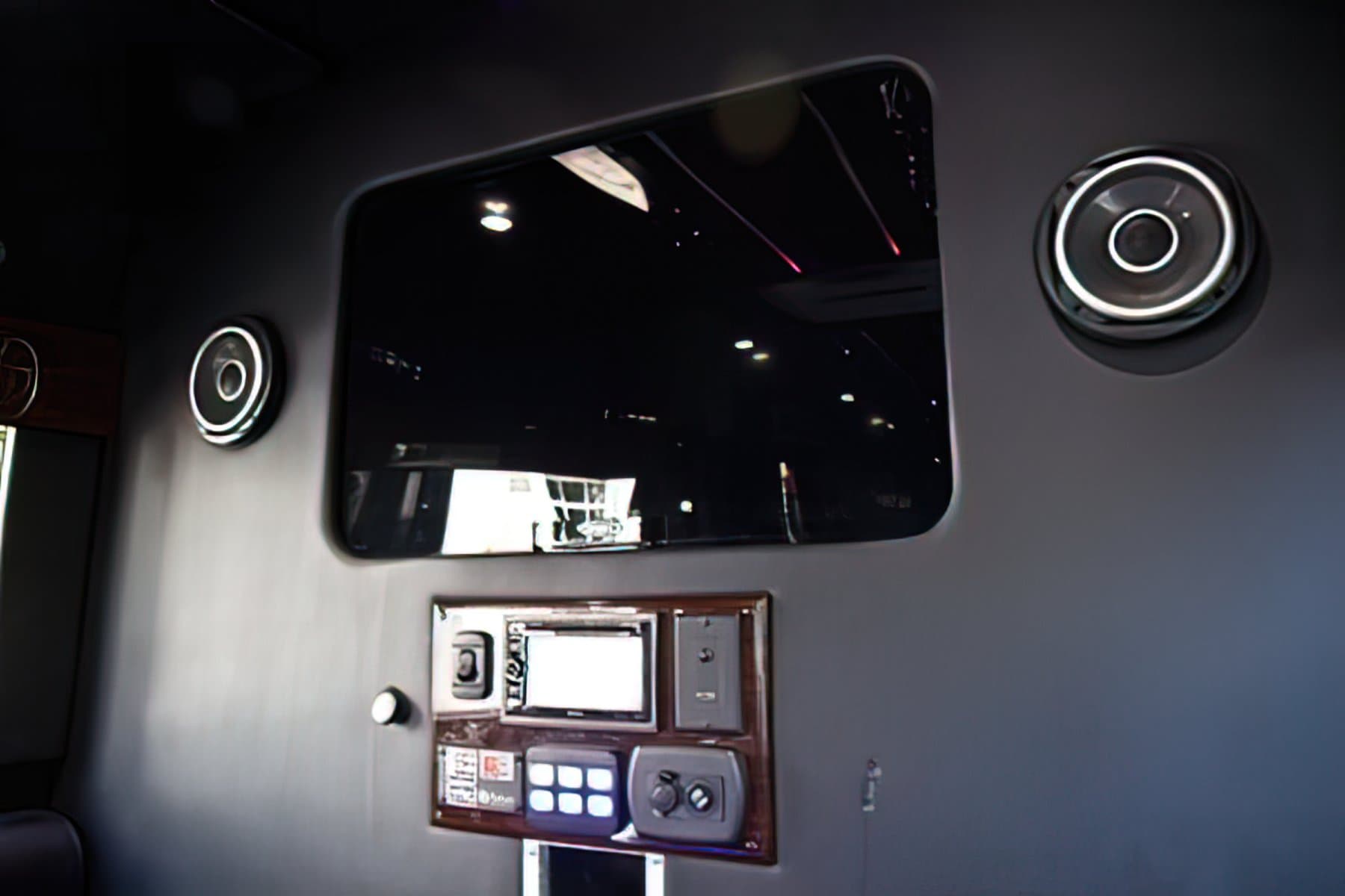 Mini Party Bus 12 PAX exterior 4