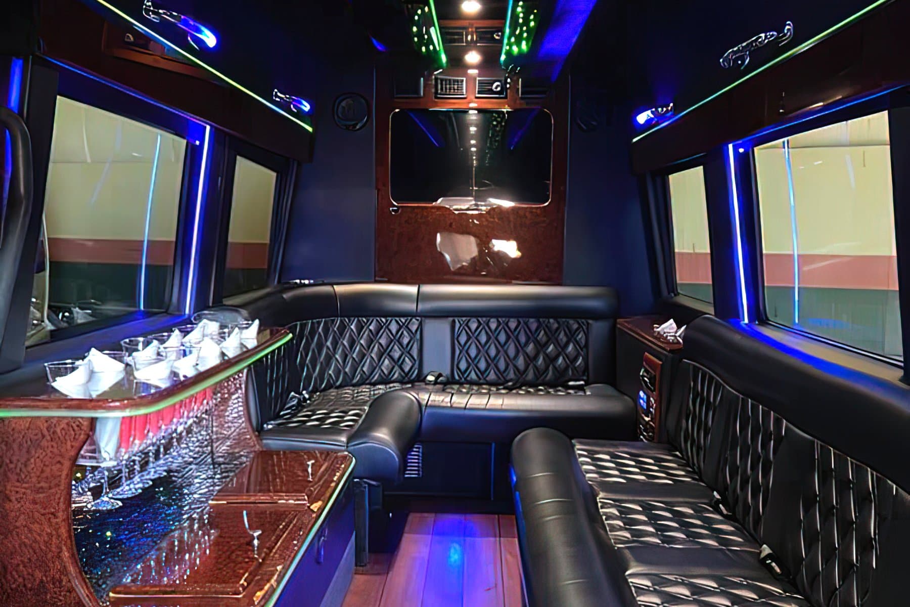 10 PAX Party Bus exterior 3