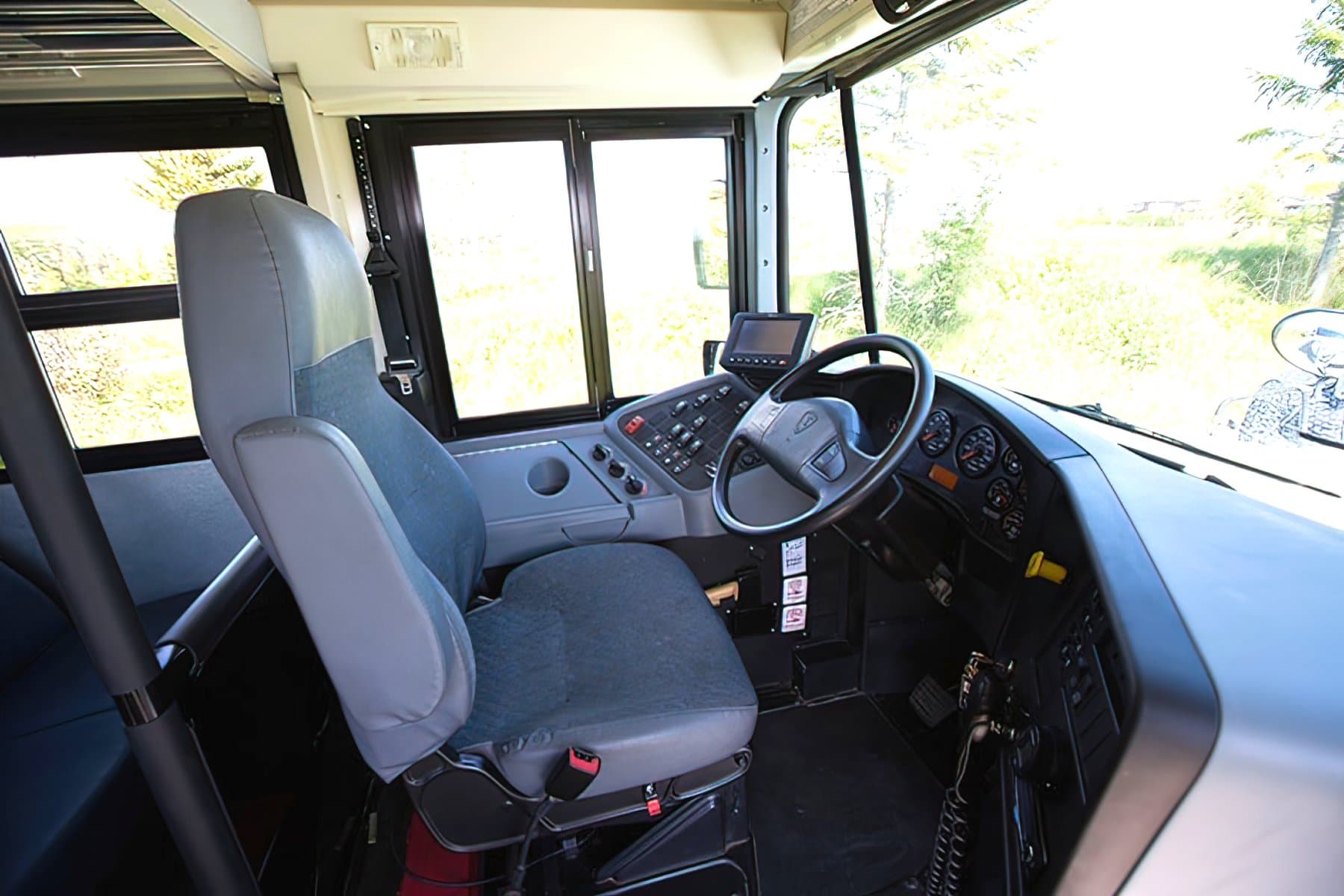 44 PAX Activity Bus exterior 4