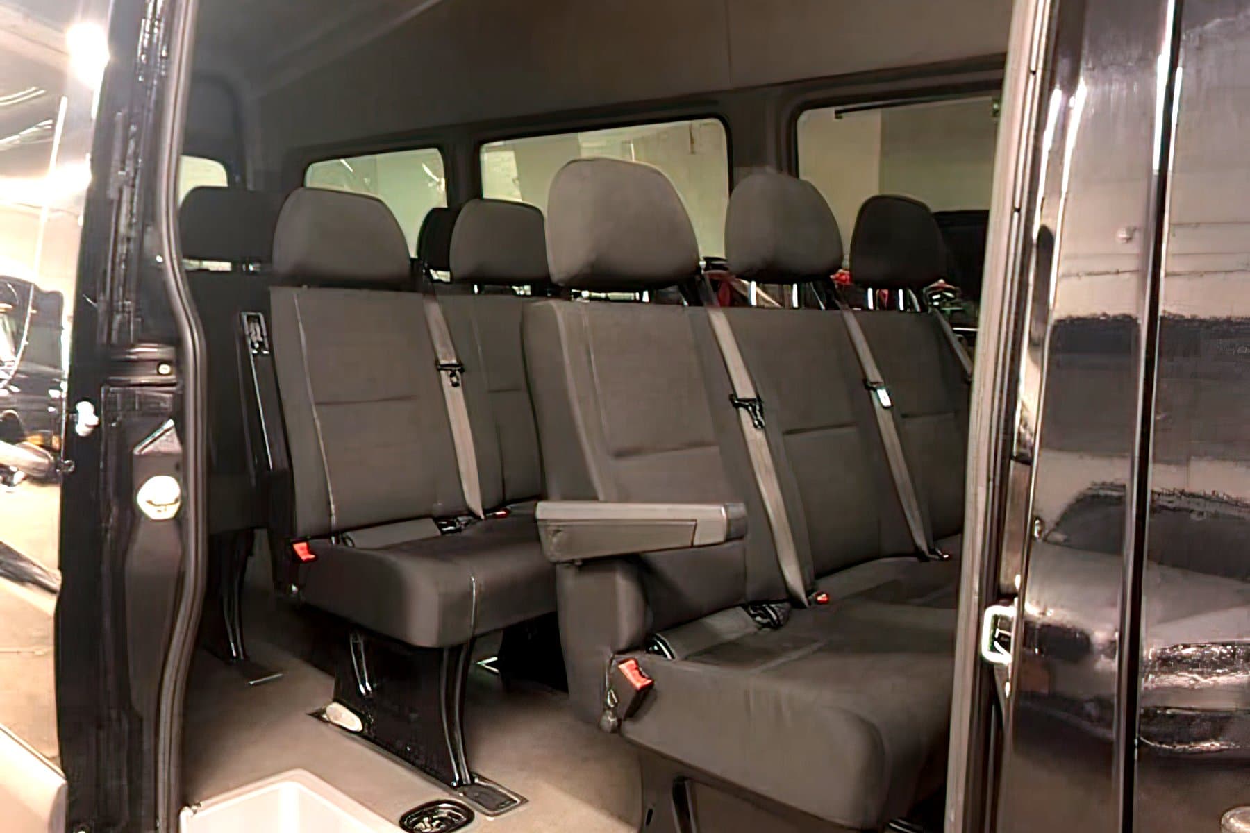 11 PASSENGER SPRINTER - Van for charter