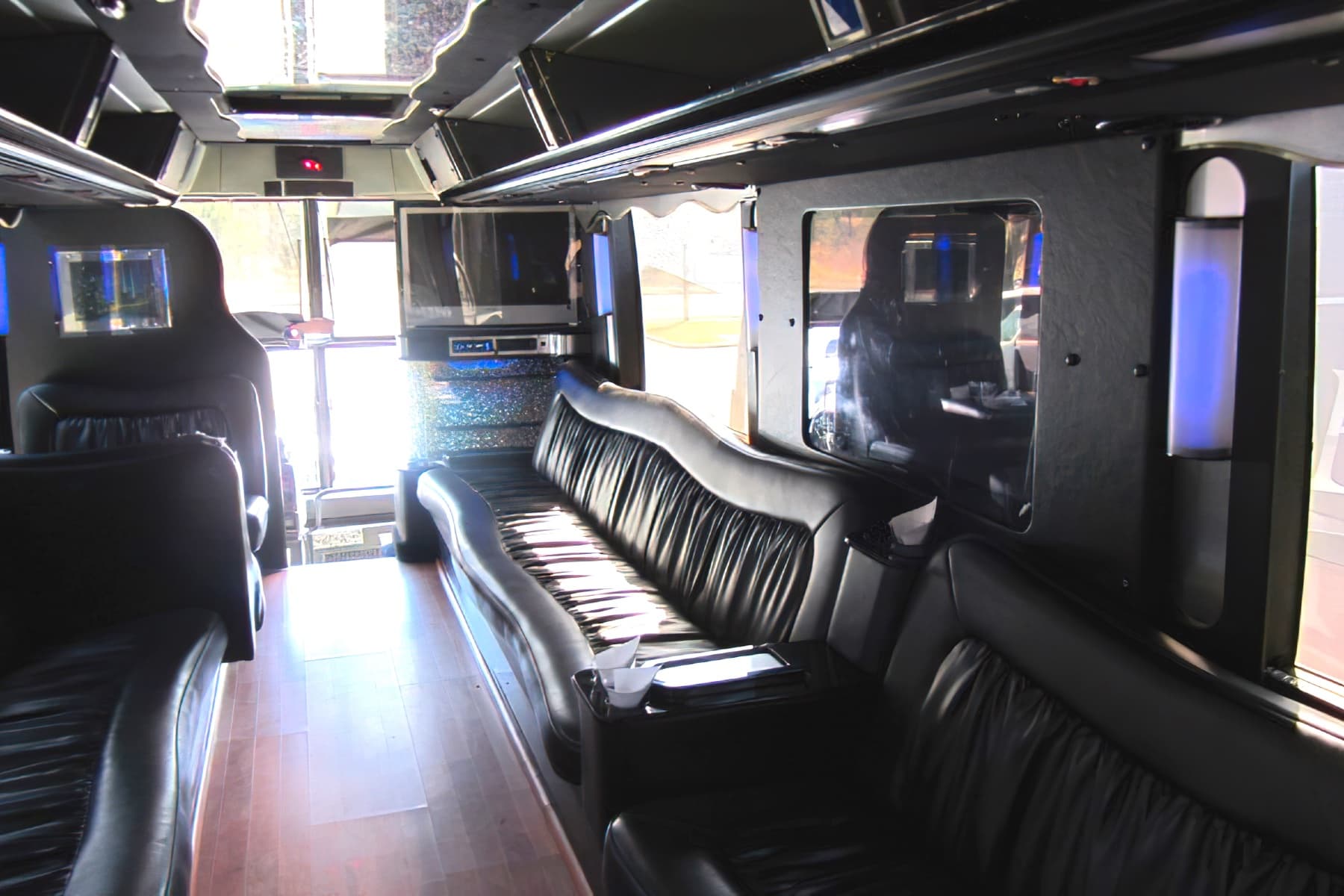 55 Passenger Prevost Lounge Party Bus exterior 5