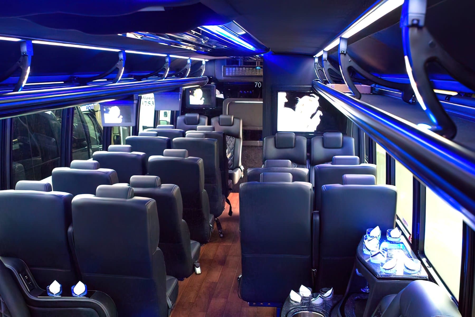 33 PAX Multi-Use Bus exterior 7