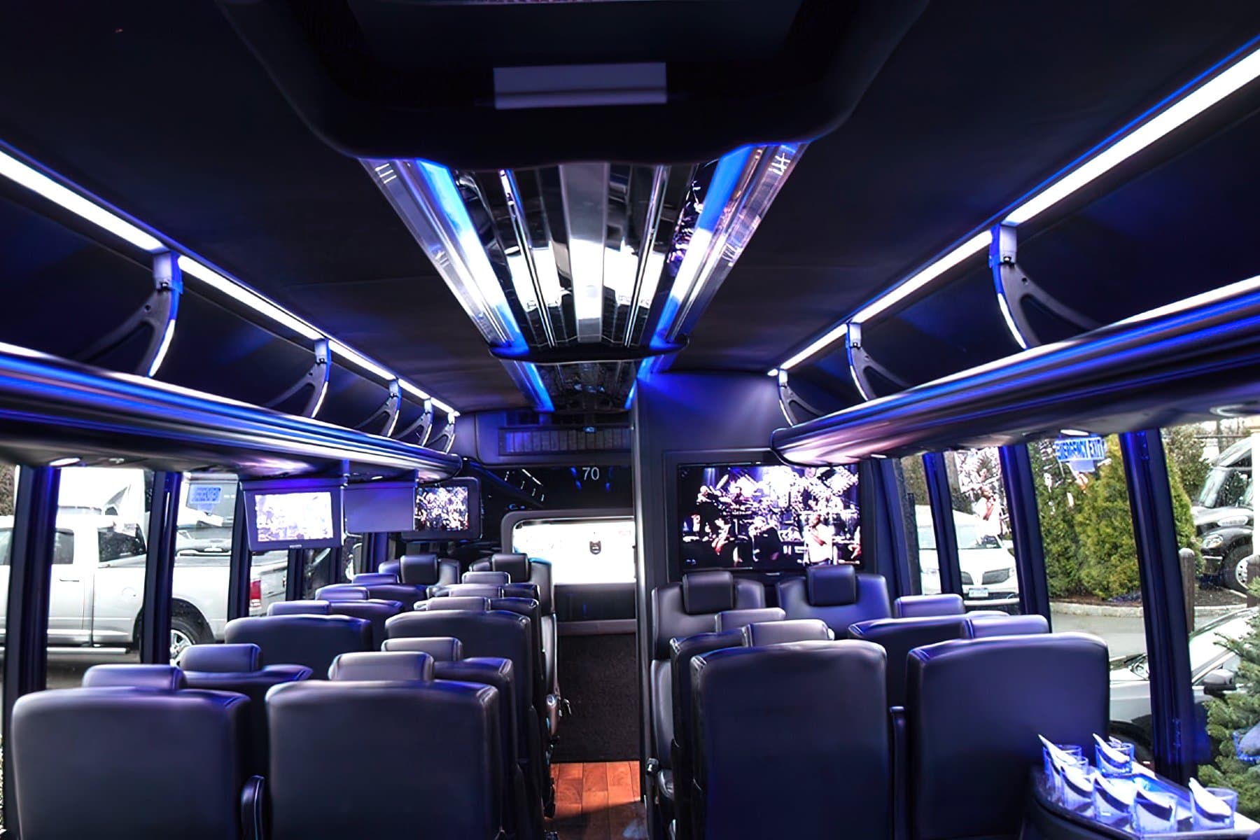 33 PAX Multi-Use Bus exterior 8