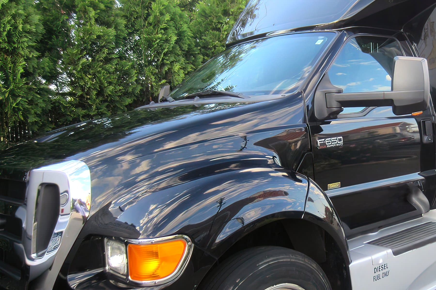 33 PAX Multi-Use Bus exterior 10