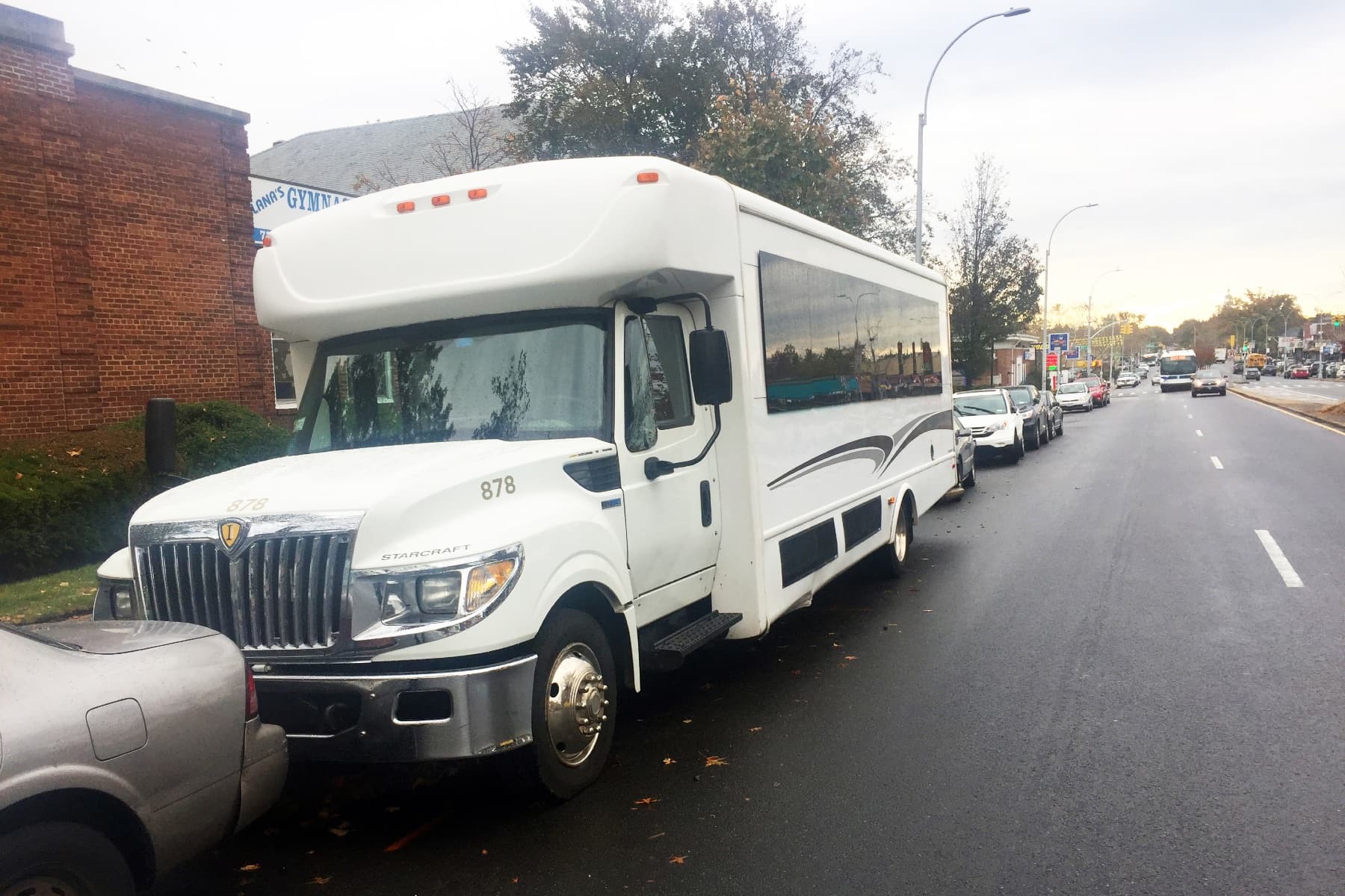 28PAX Party Bus exterior 2