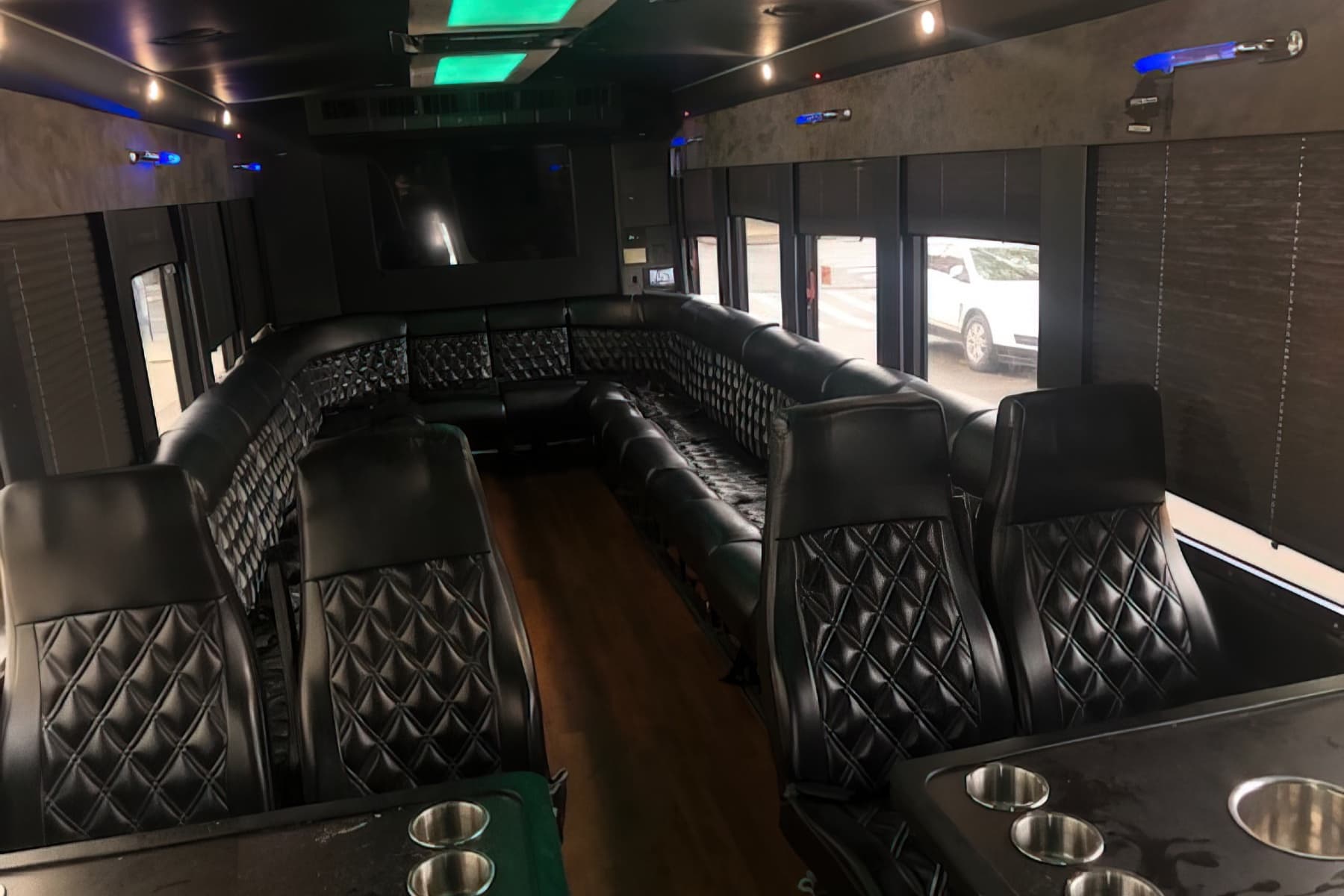 28PAX Party Bus exterior 5