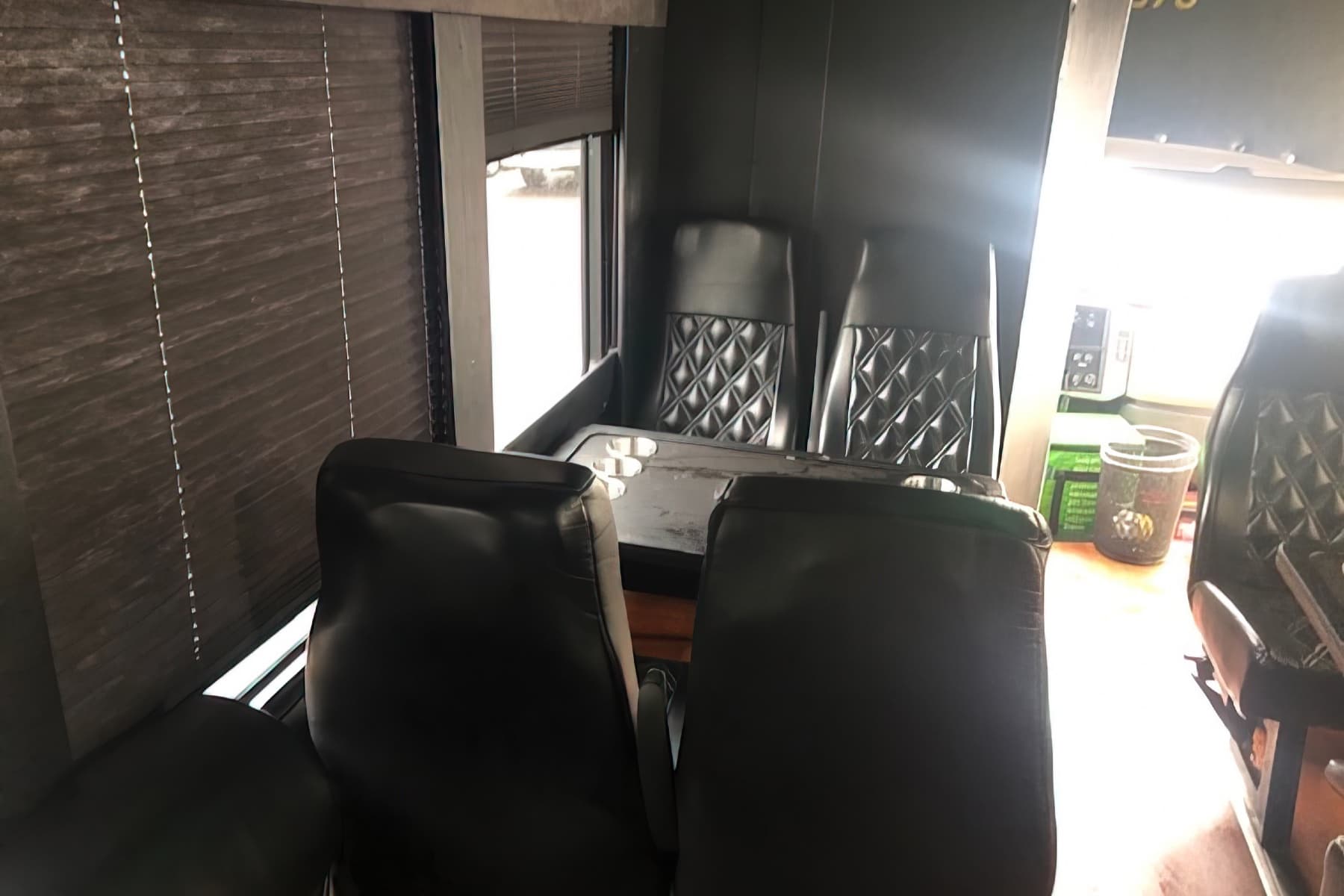 28PAX Party Bus exterior 8