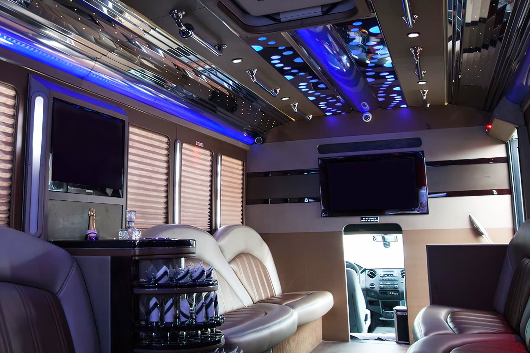 22 PAX Party Limo Bus exterior 2