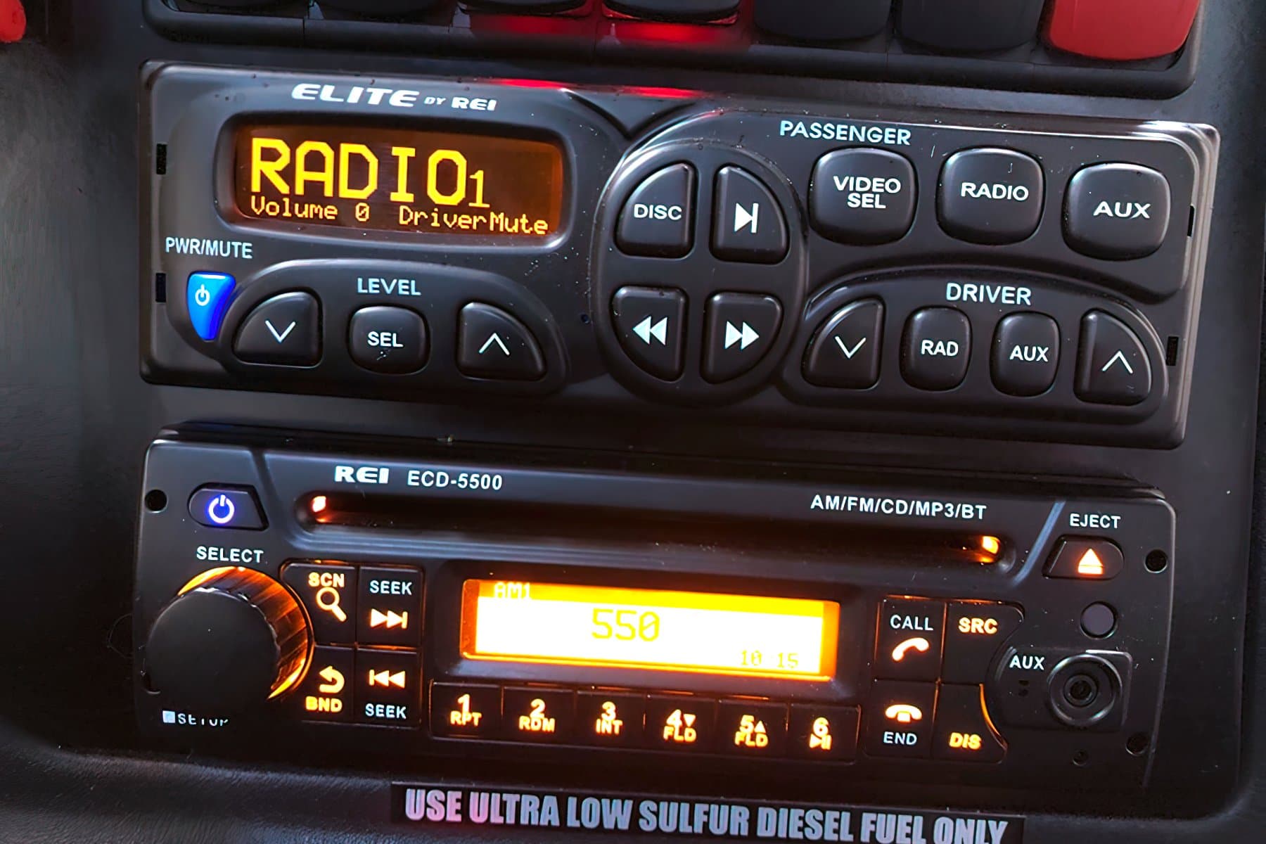 30 PAX Bus exterior 7