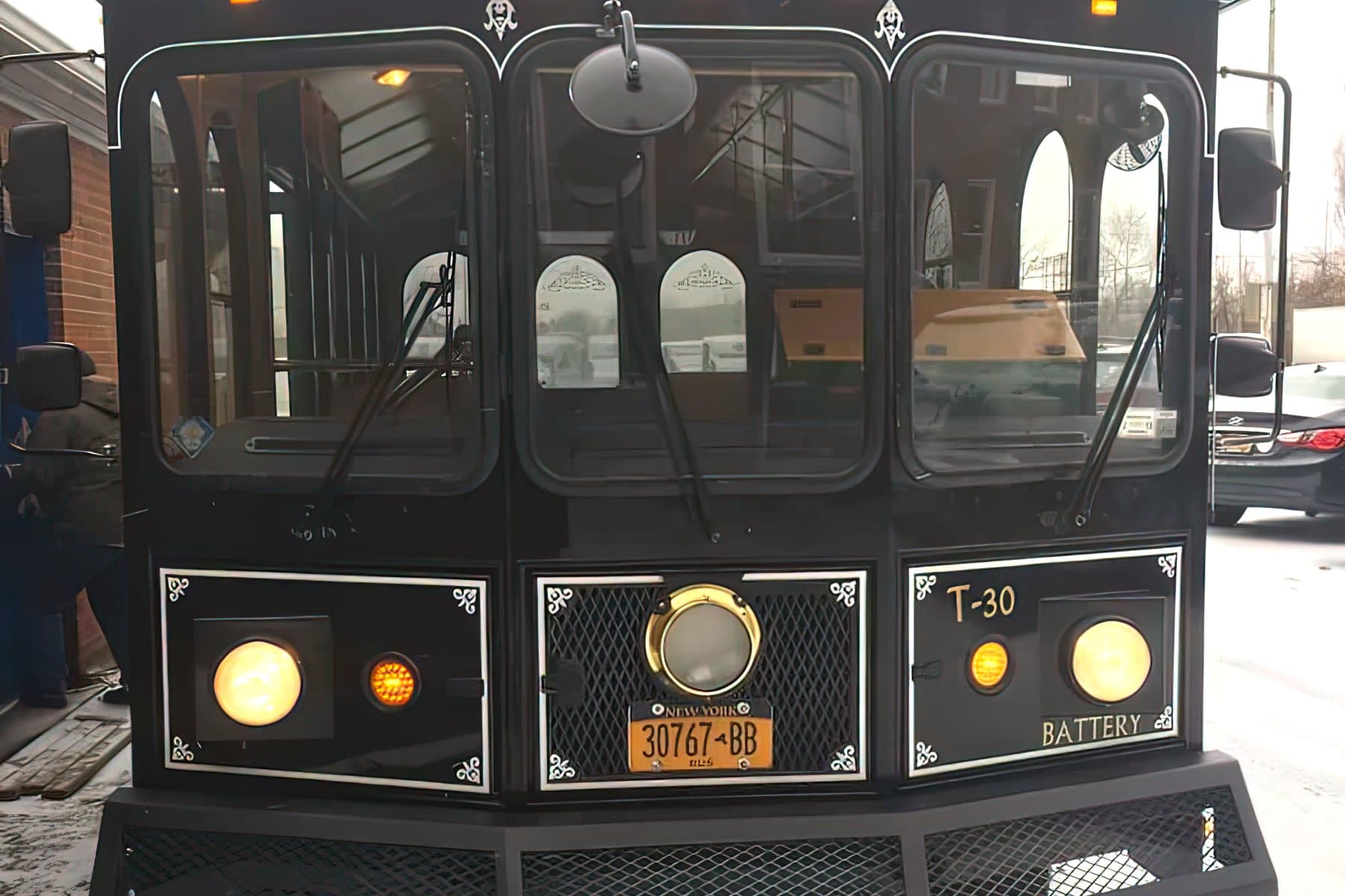 22 PAX Trolley Black Beauty exterior 3