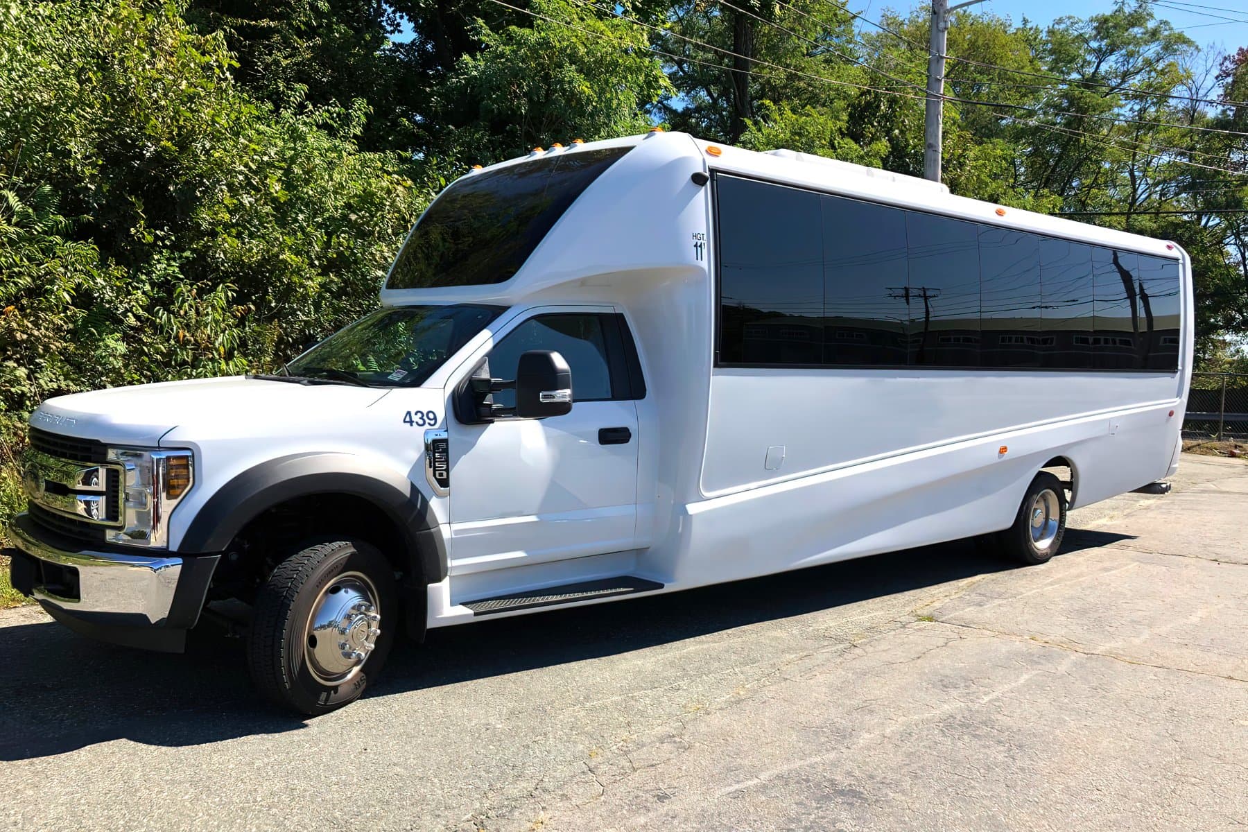 27 Passenger Coach Bus - Motor Coach for charter