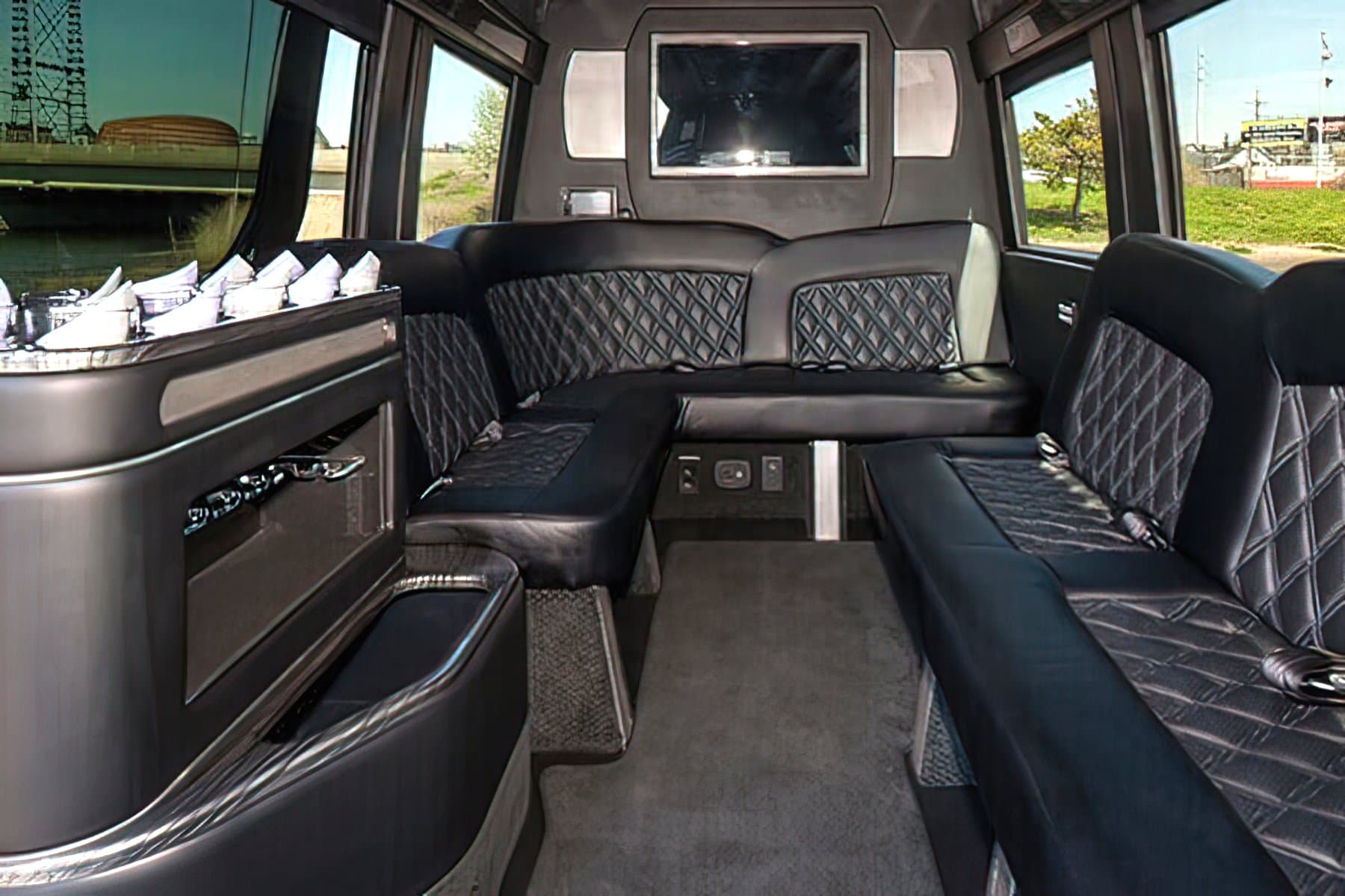 14 PAX MERCEDES SPRINTER LIMO - Van for charter