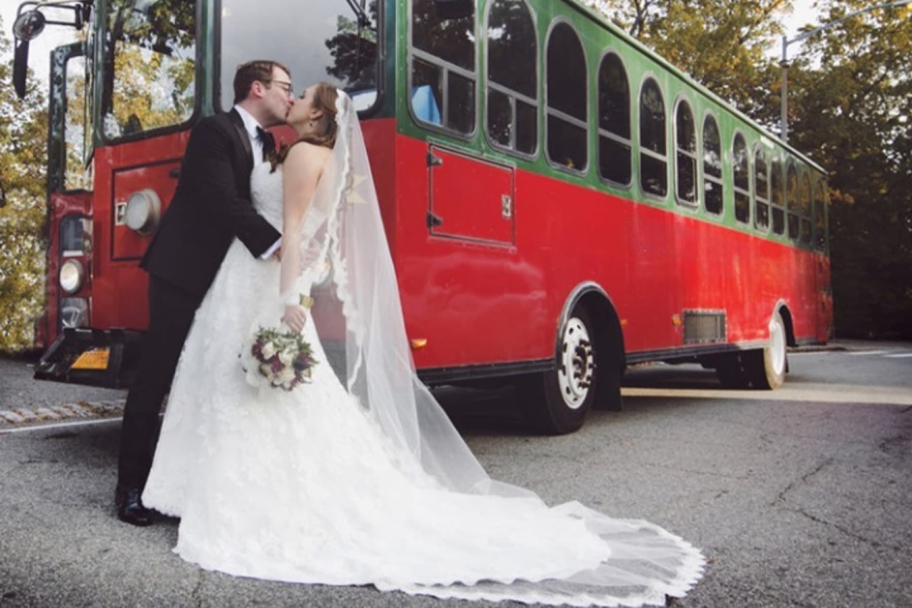 34 PAX Trolley - Trolley for charter