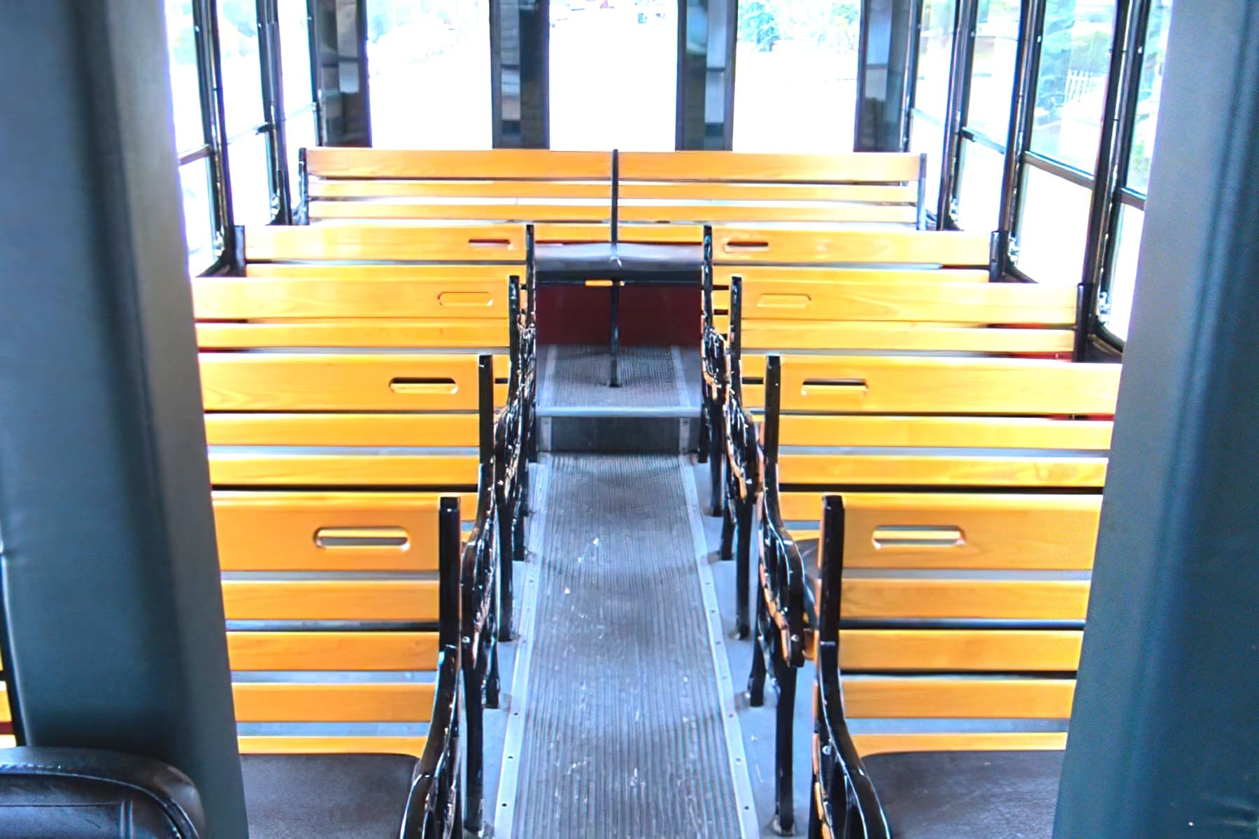 Nostalgic Trolley 29 Passenger (WheelChair Accessible) exterior 5